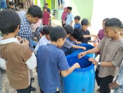 Ubah Sampah Jadi Berkah, Tim Pengabdian UNSOED Integrasikan Pengolahan Sampah MBG dan Budidaya Melon di SDIT Mutiara Hati Purwokerto
