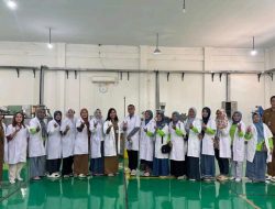 UBAYA GANDENG UPTI MAMIN DAN KEMASAN DISPERINDAG JATIM TINGKAT DESAIN KEMASAN UMKM SEGORO TAMBAK