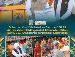 Gubernur Khofifah Salurkan Bantuan 120 Rit Air Bersih untuk Masyarakat Kabupaten Blitar, Bantu 38.270 Keluarga Terdampak Kekeringan