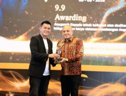 Perkuat Sinergi dengan Pemangku Kepentingan dan Media, Kabiro Adpim Jatim Raih Penghargaan Akselerator Pelayanan Prima