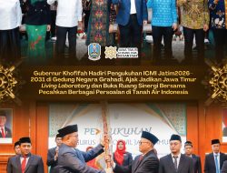 Gubernur Khofifah Hadiri Pengukuhan ICMI Jatim 2026 – 2031 di Gedung Negara Grahadi, Ajak Jadikan Jawa Timur Living Laboratory dan Buka Ruang Sinergi Bersama