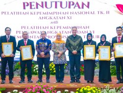Khofifah Tutup PKN II dan PKP, Ajak ASN Perkuat Kolaborasi dan Inovasi