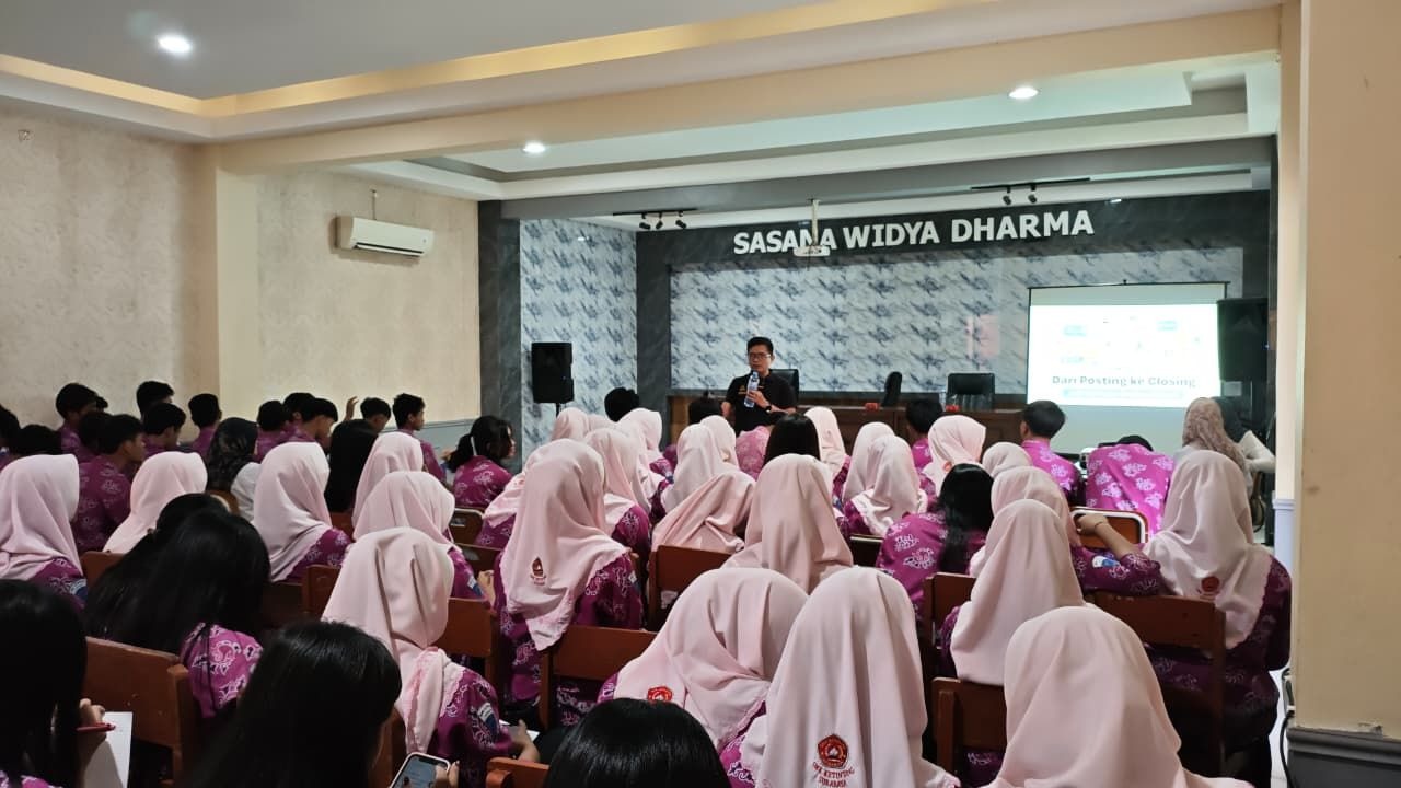 SMK Ketintang Surabaya Bekali Siswa Hadapi Pemasaran Era AI melalui “Dari Posting ke Closing”