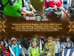 Gubernur Khofifah Bagikan 300 Liter BBM Gratis untuk Ojol Malang, Tegaskan Stok Aman dan Harapkan Distribusi Sesuai Kebutuhan Masyarakat